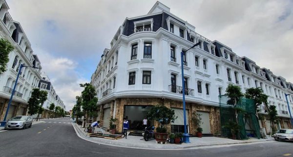 Cửa Trượt Quay Eurotech Cho Căn Hộ Biệt Thự Lake View Quận 2