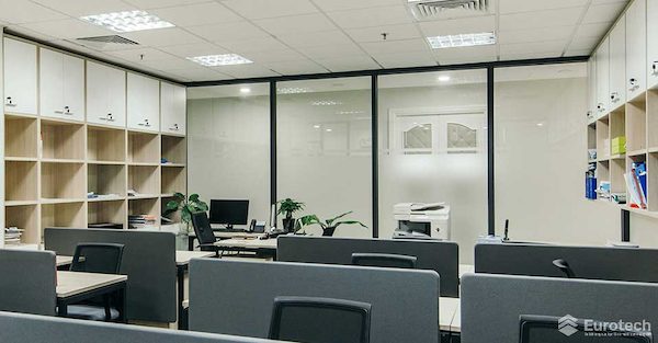cua-nhom-kinh-van-phong-13