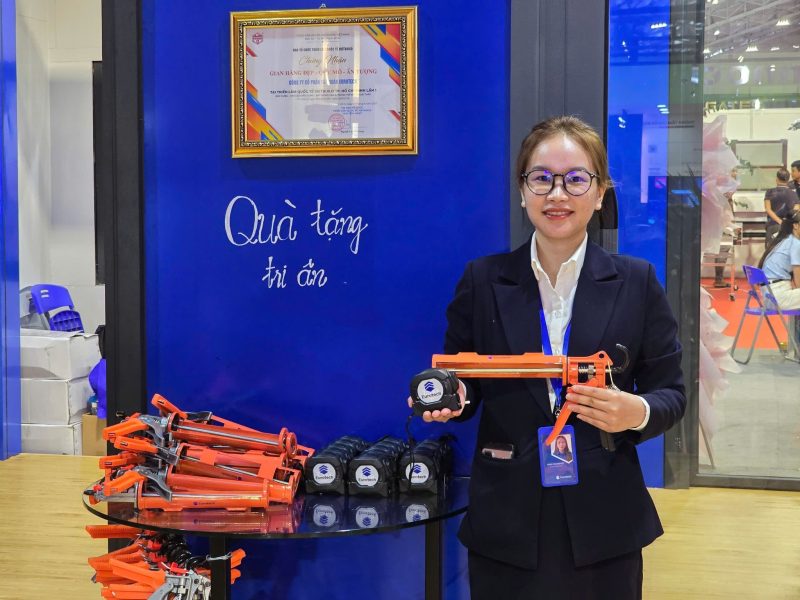 Quà tặng Tri Ân đặc biệt tại Gian Hàng Cửa trượt quay Eurotech – Nơi Hội Tụ Công Nghệ -Thiết Kế Được Vinh Danh Ấn Tượng Nhất Vietbuild HCM 2025