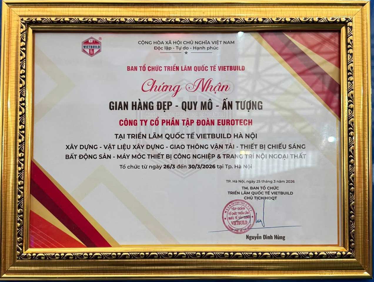 gian-hàng-cửa-trượt-quay-Eurotech-đẹp-quy-mô-ấn-tượng